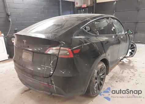 2022 Tesla Model Y Long Range Dual Motor All-Wheel Drive z USA, uszkodzony, nr VIN 7SAYGDEE4NF320766